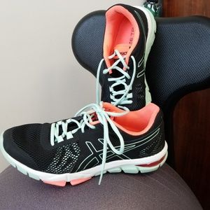 Gently worn asics trainer..